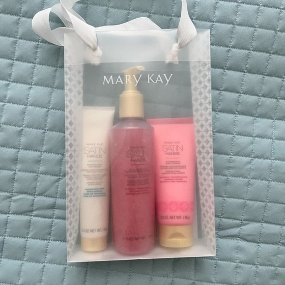 Pomegranate Satin Hands - Picture 2 of 2